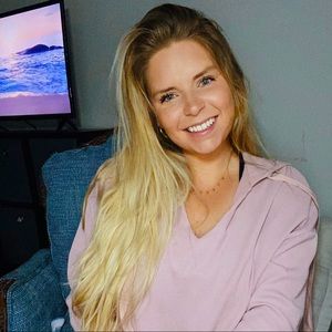 Meet your Posher, Abbie